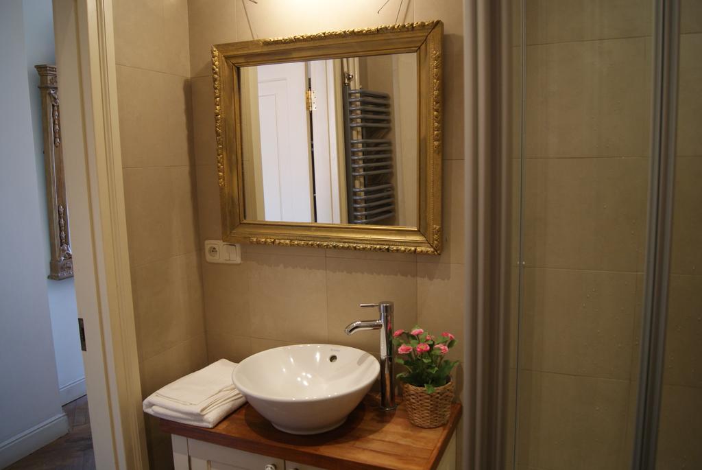 Apartment Castle Square Z Widokiem Na Plac Zamkowy I Zamek Krolewski وارسو الغرفة الصورة